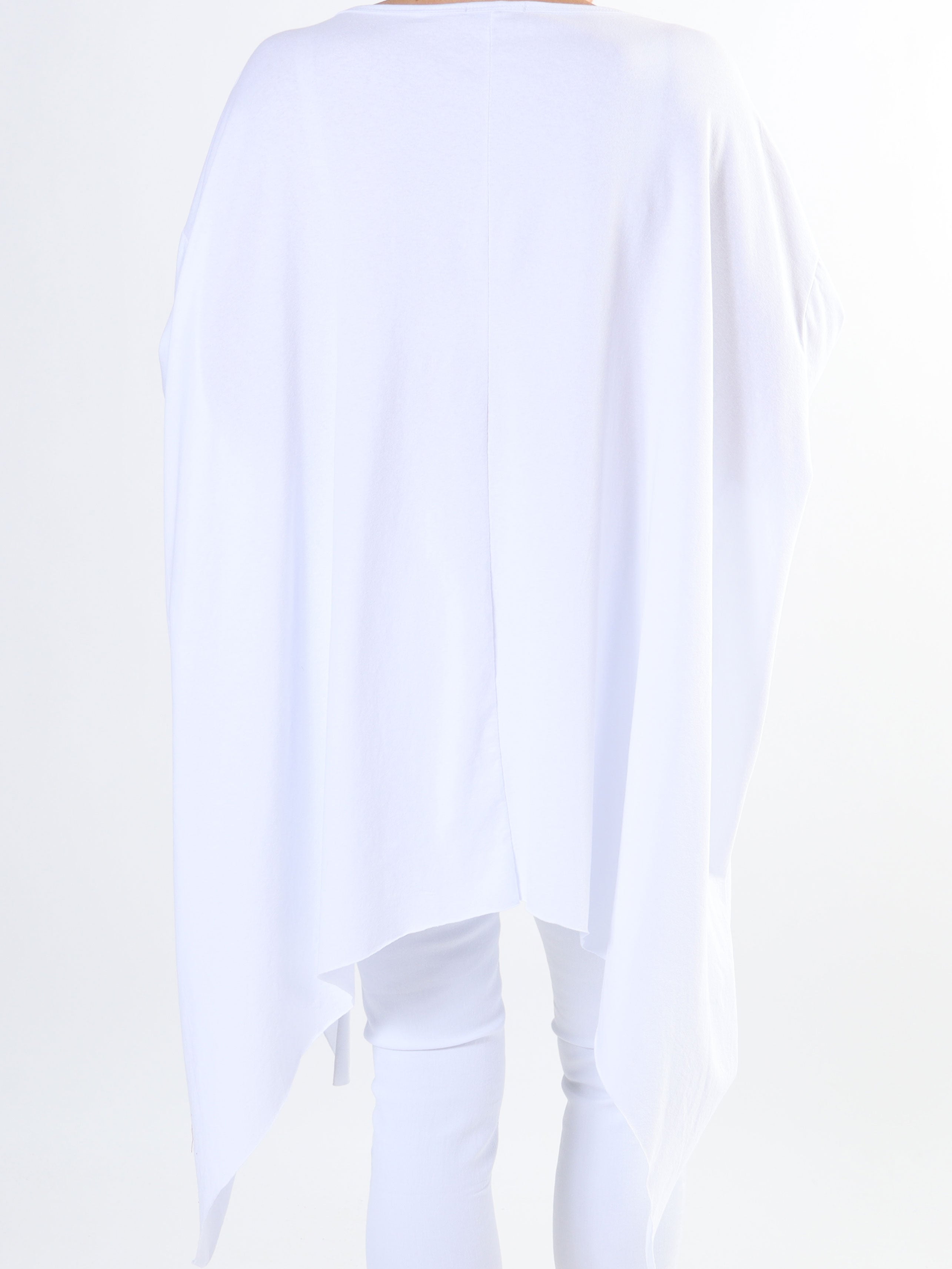 Daniella - Blus i plusstorlek med olika skärningar och mockakanter